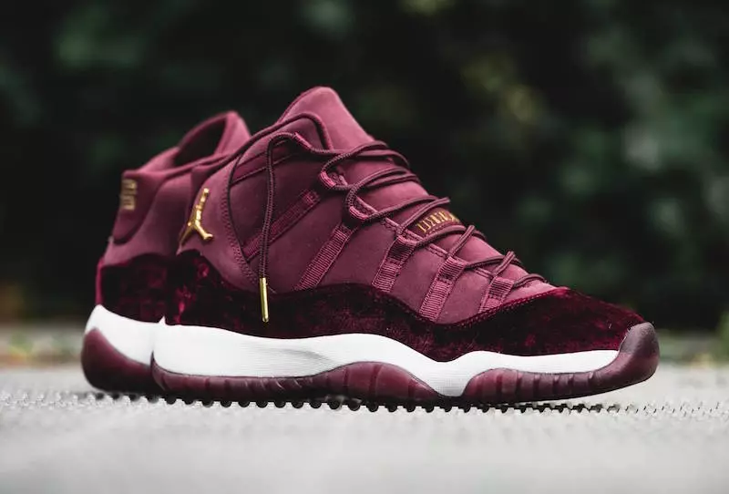 Air Jordan 11 Night Maroon Rojo Terciopelo