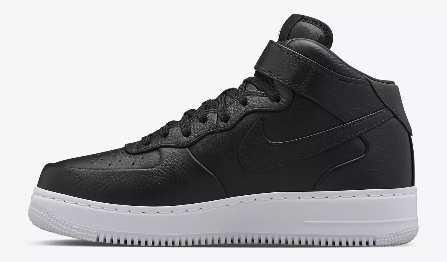 NikeLab Air Force 1 vidēji melns