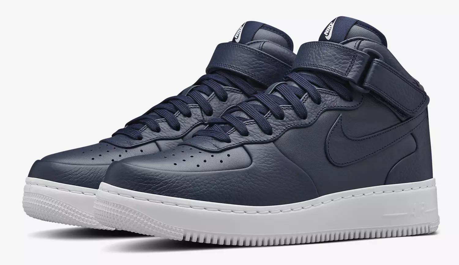 Střední kůže NikeLab Air Force 1