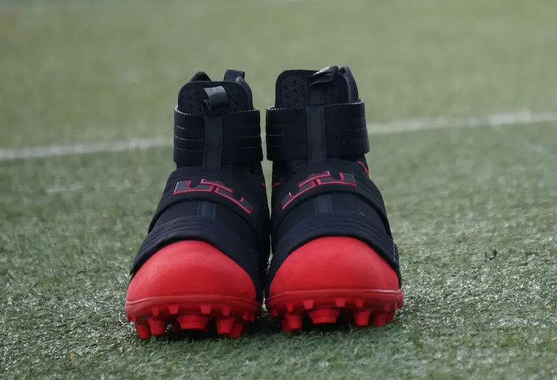 Nike LeBron Soldier 10 Ohio State Cleats