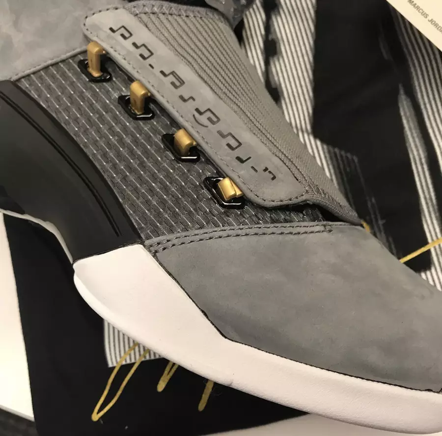 Комната трофеев Air Jordan 17 AH7963-023