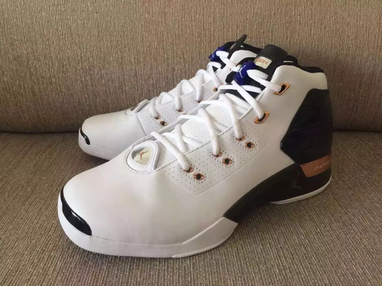 Aer Jordan 17 Copper Retro 2016