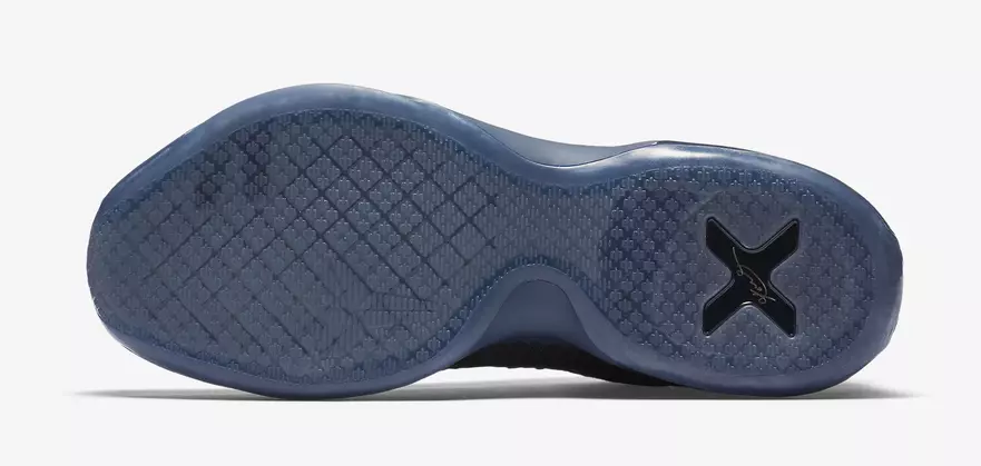 Nike Kobe 10 Mionlach Íseal FTB Céimnithe go Black Mamba