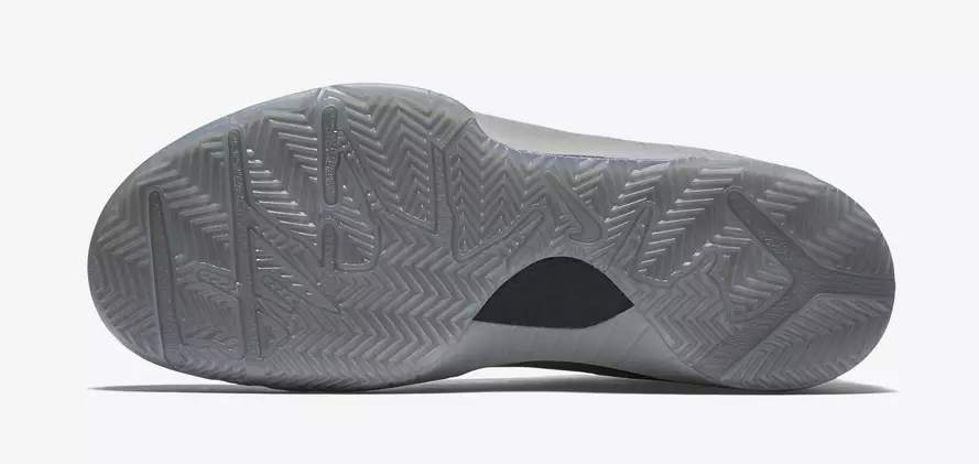 Nike Kobe 4 FTB Siyah Mamba Paketine Geçiyor