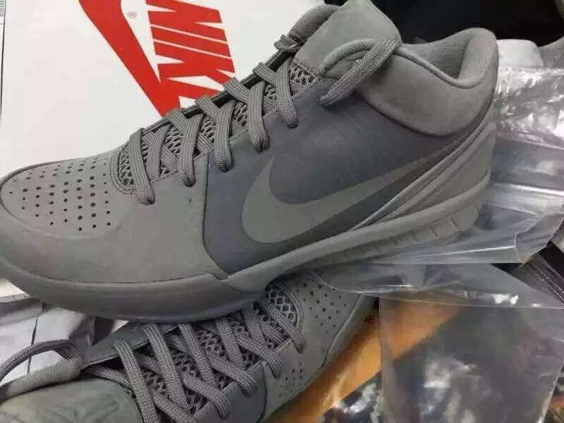 Nike Kobe 4 FTB Vervagen naar zwart