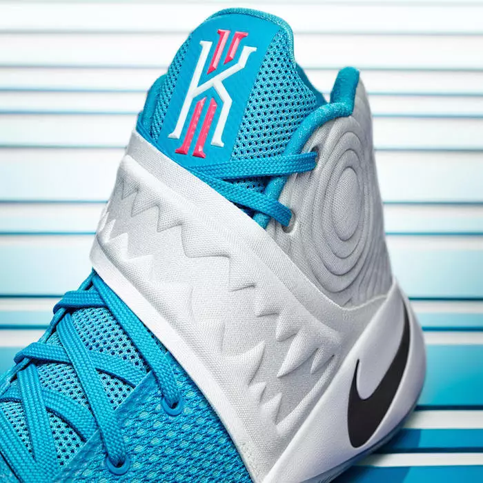 Nike Kyrie 2 ခရစ္စမတ်