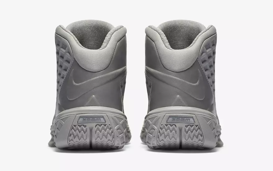 Nike Kobe 3 FTB ба сиёҳ Мамба пажмурда мешавад