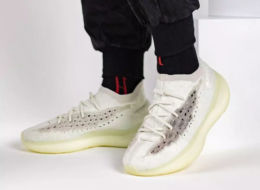 adidas Yeezy Boost 380 Calcite Glow Datum vydání na nohou