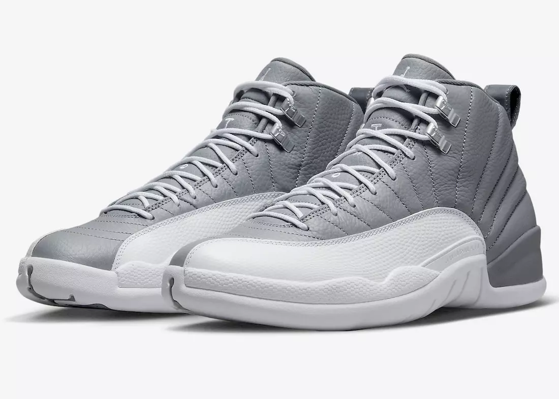 Air Jordan 12 “Stealth” phát hành vào ngày 27 tháng 8