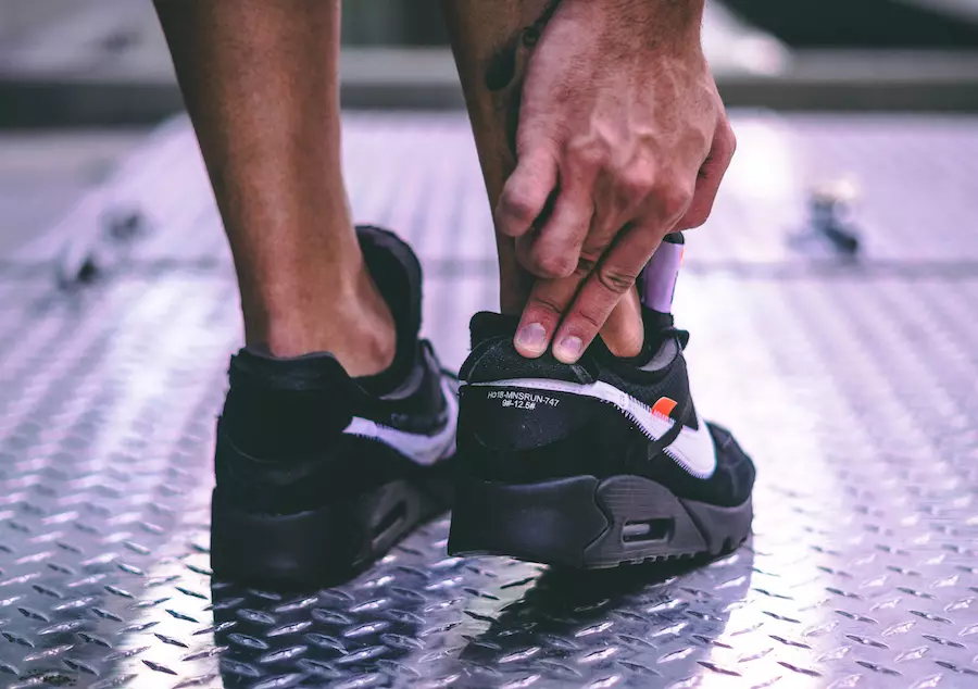 Off-White x Nike Air Max 90 Black Chiqish sanasi