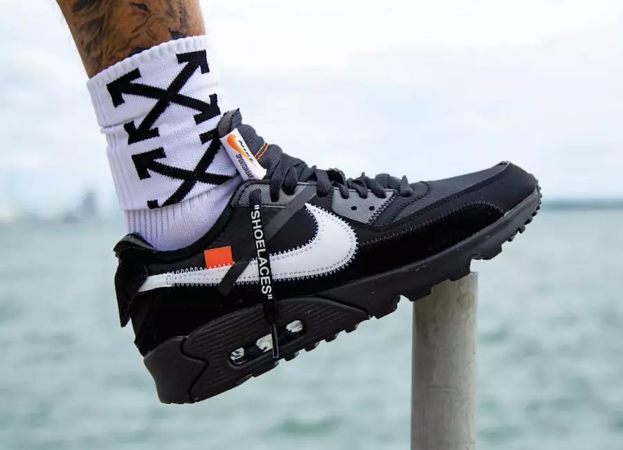 Off-White x Nike Air Max 90 Black White Datum vydání