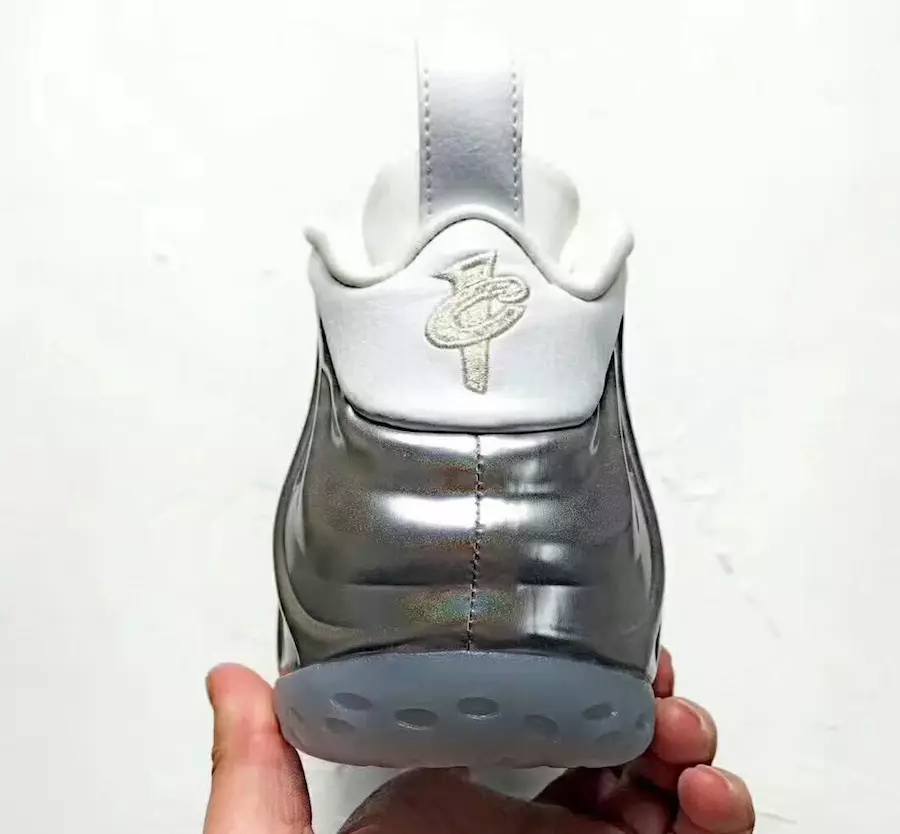 Nike Air Foamposite One Chrome худалдаанд гарсан огноо