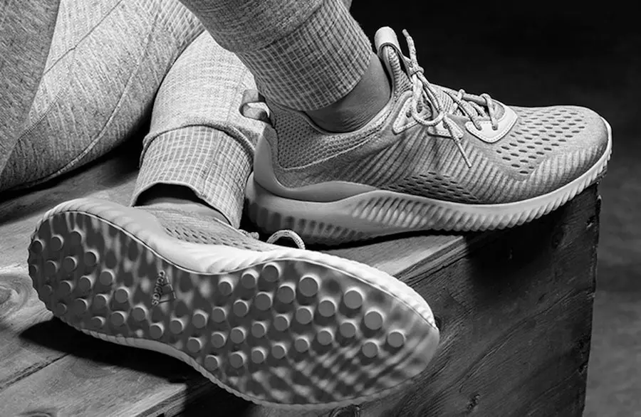 Regerend kampioen adidas AlphaBounce