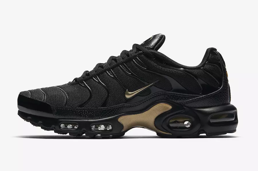 Nike démarre la nouvelle année avec le pack noir et or 22789_1