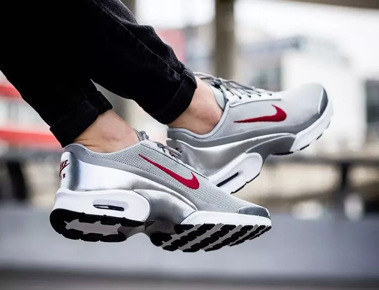 Nike Air Max Jewell сребрен куршум