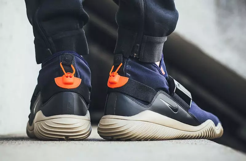 Fotos dos pés do NikeLab ACG 07 KMTR