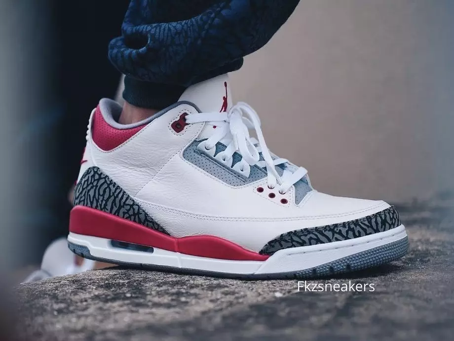 Air Jordan 3 Fire Red DN3707-160 Data lansării On-foot