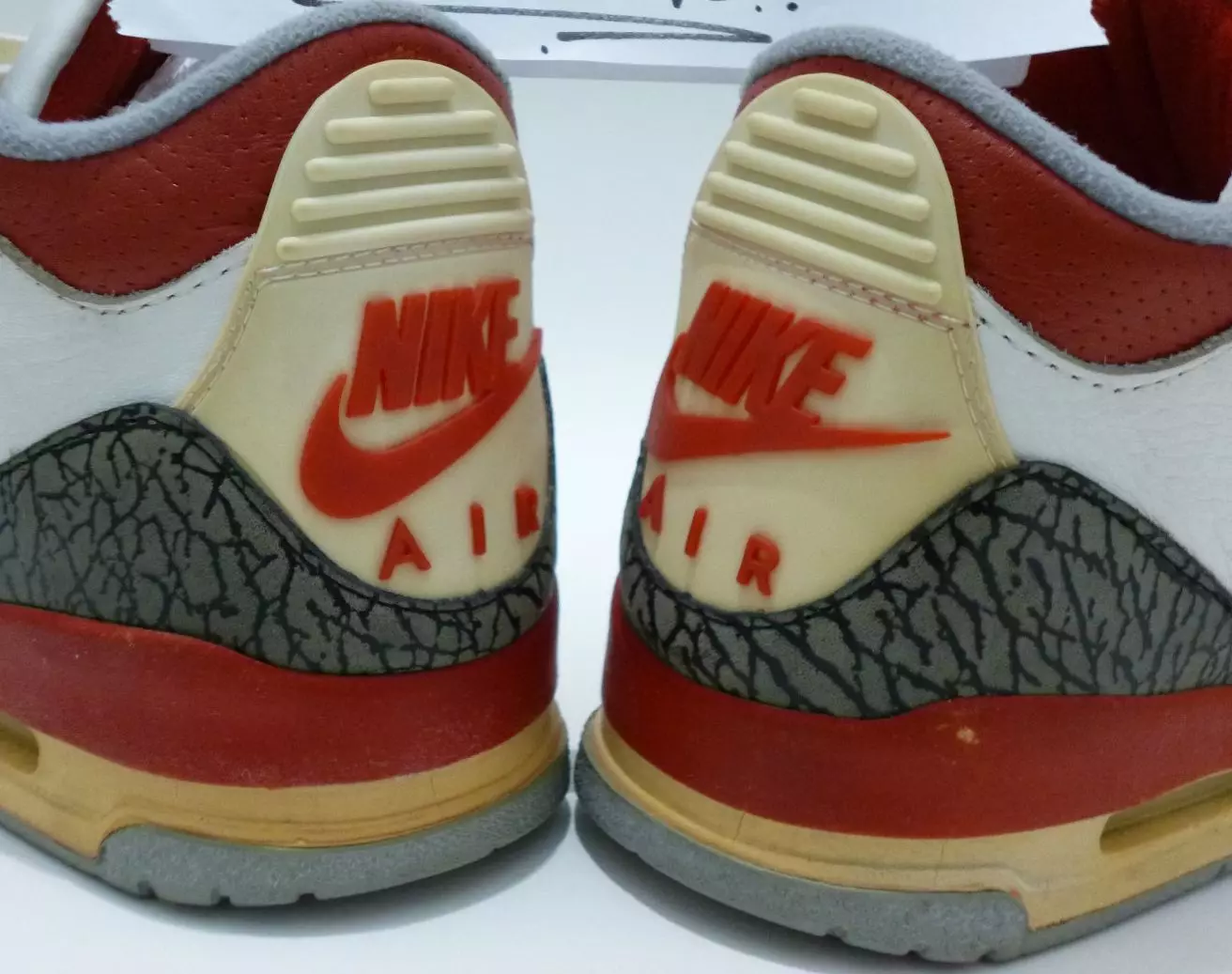 Datum izlaska Air Jordan 3 OG Fire Red 2022