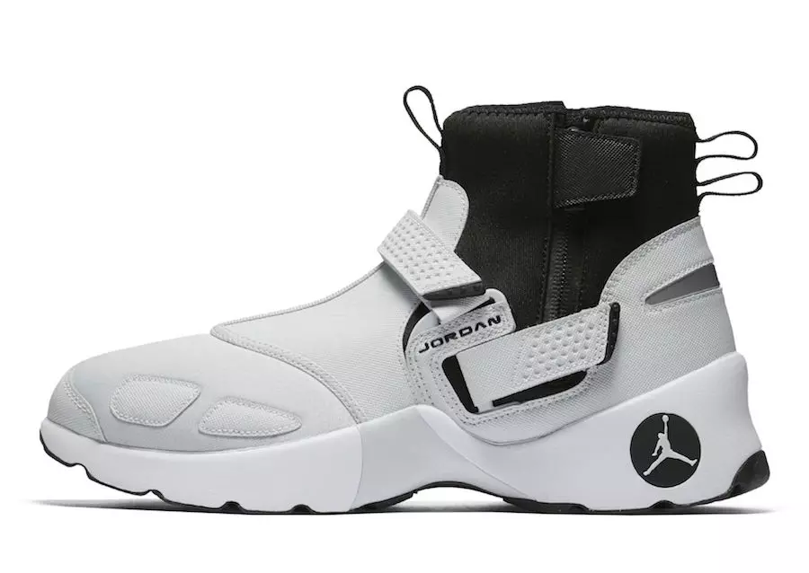 Jordan Trunner LX High White Black