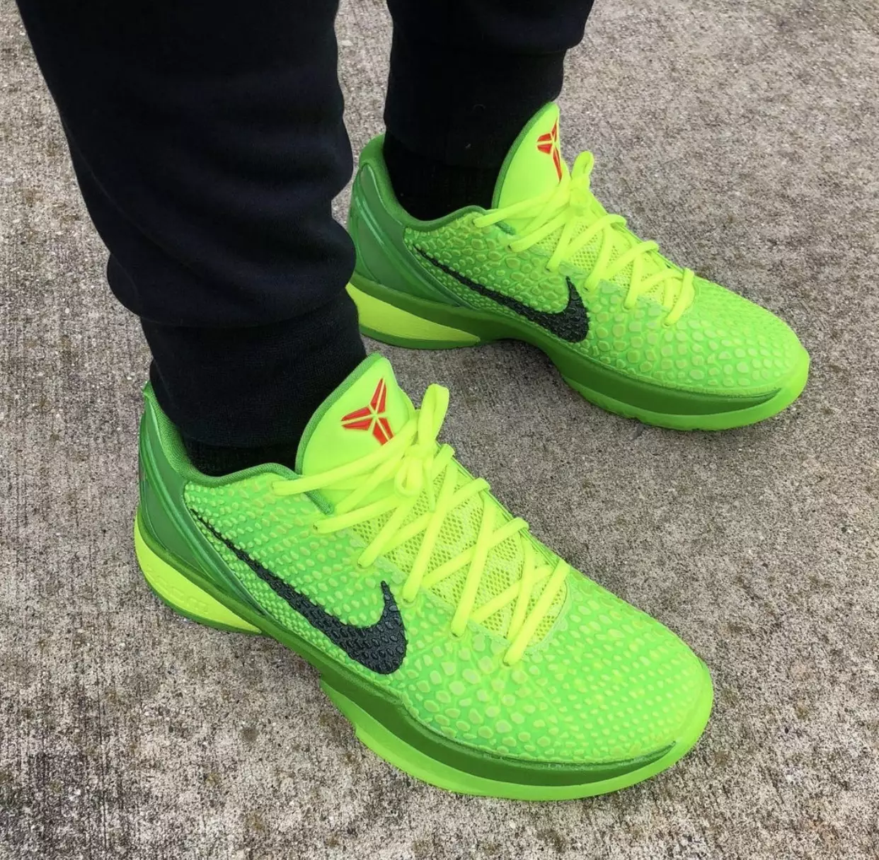 Nike Kobe 6 Protro Green Apple Grinch CW2190-300 Giá ngày phát hành