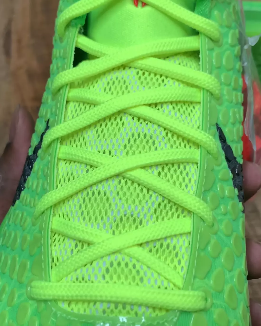 Ngày phát hành Nike Kobe 6 VI Protro Grinch CW2190-300