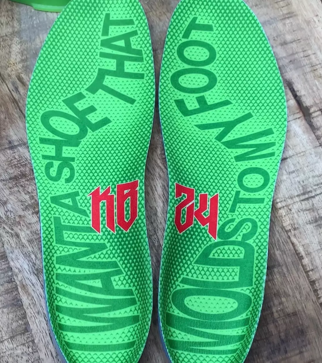 Ngày phát hành Nike Kobe 6 VI Protro Grinch CW2190-300