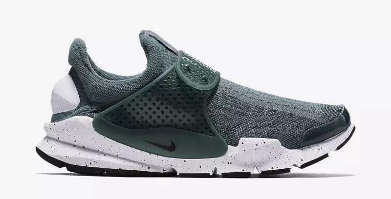 Nike Sock Dart Đen Xanh lá