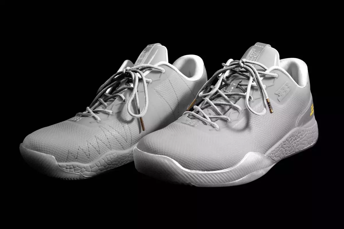 Big Baller Marque ZO2 Jour de l'Indépendance Triple White Collection