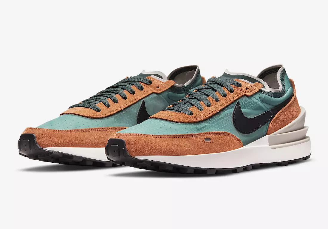 „Nike Waffle One“ paviršiai Pro Green ir Rush Orange spalvos