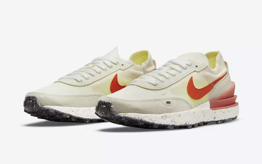 Nike Waffle One Crater istaknut svijetlo grimiznom bojom