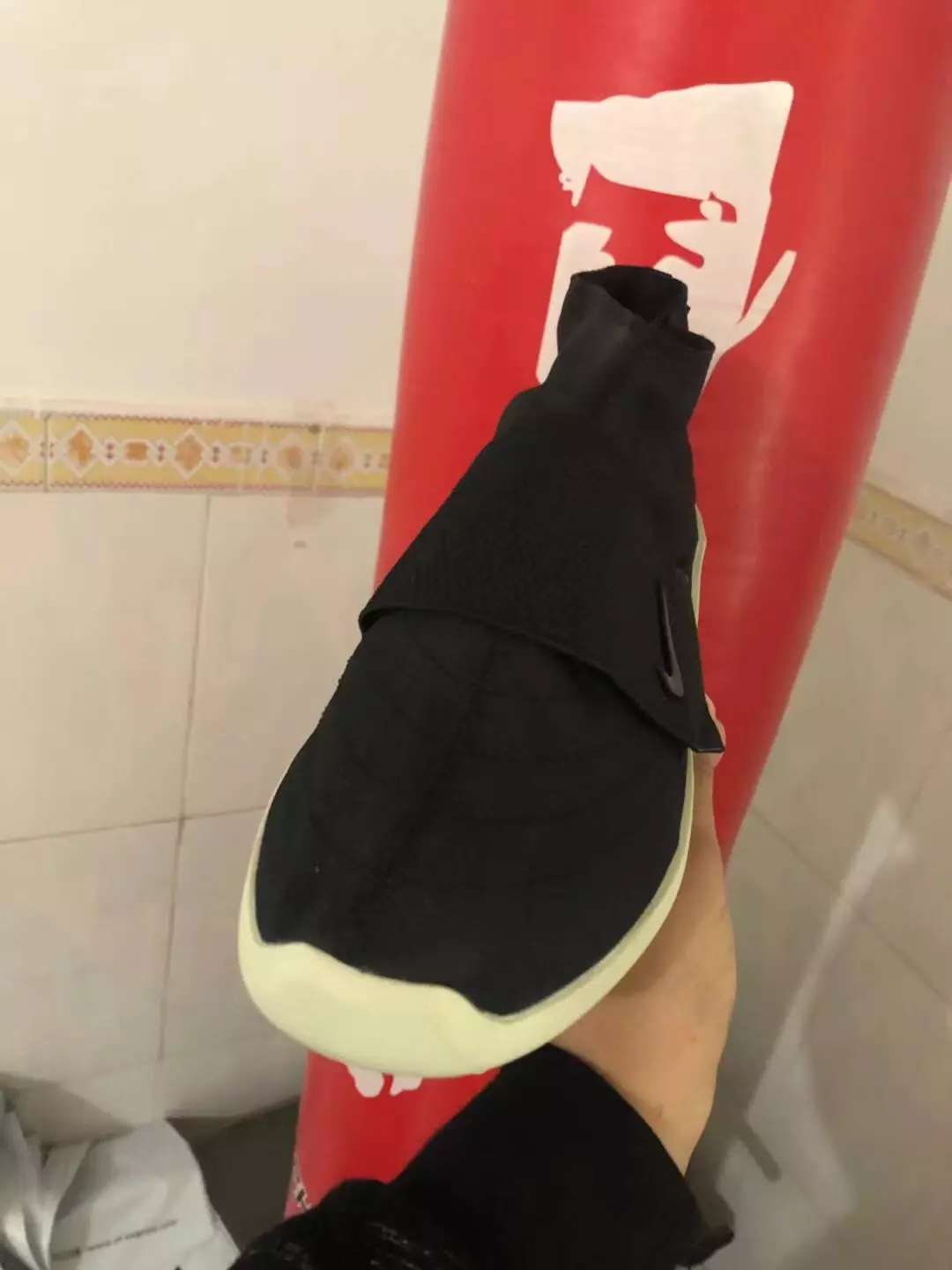 Nike Air Fear of God Moccasin Black väljalaskekuupäev