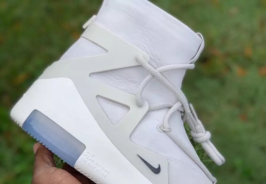 Szczegółowe spojrzenie na Nike Air Fear of God