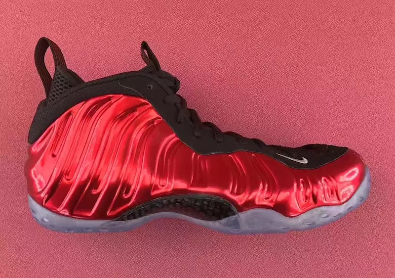 Nike Air Foamposite One Metallic Red Datum vydání 2017