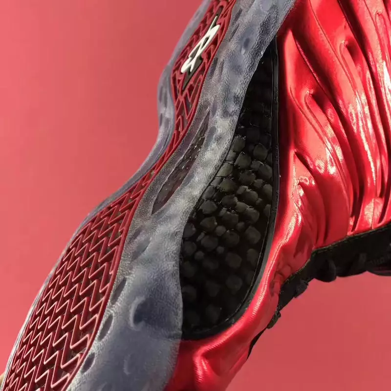 Nike Air Foamposite One Metallic Red Data de llançament 2017 Fibra de carboni