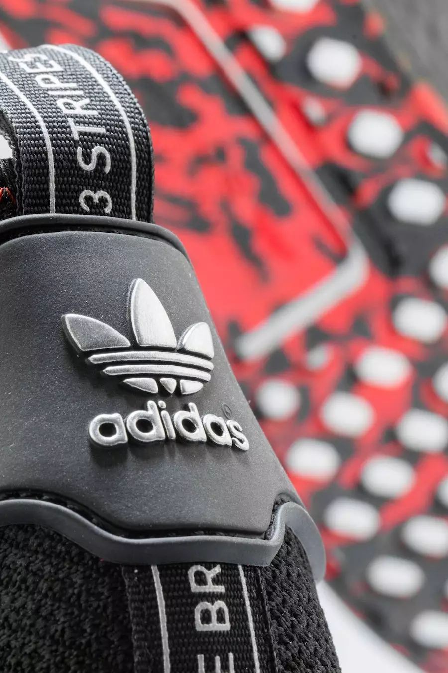 Shoe Palace adidas NMD R1 25th Anniversary G26514 Дата випуску