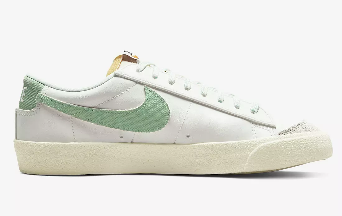 Nike Blazer Low 77 PRM sertifitseeritud värske DO9799-100 väljalaskekuupäev