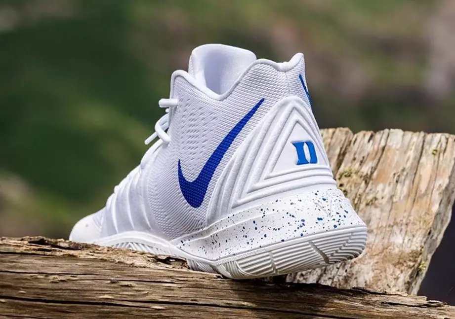 Nike Kyrie 5 Duke Blue Devils PE Colorazioni