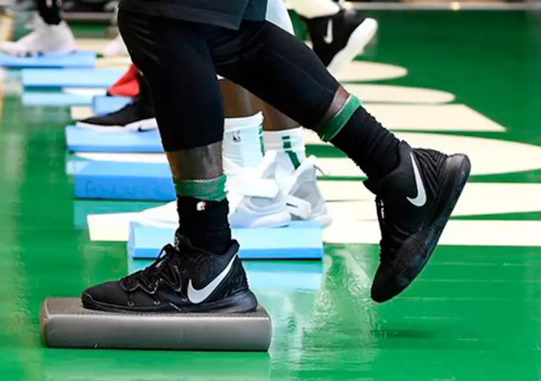 Кайрі Ірвінг дебютує в кросівках Nike Kyrie 5 23484_1