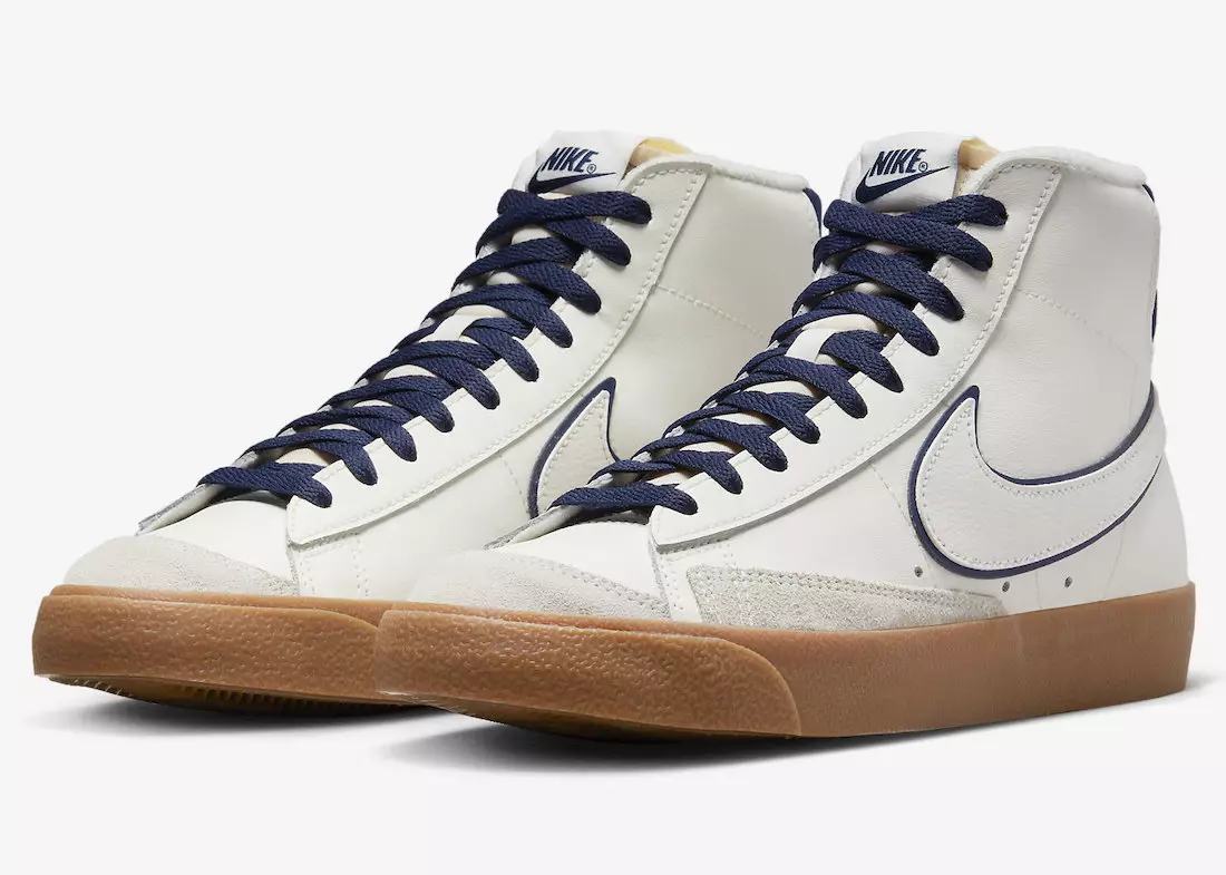 Nike Blazer Mid '77-ytor med marindetaljer och gummisulor