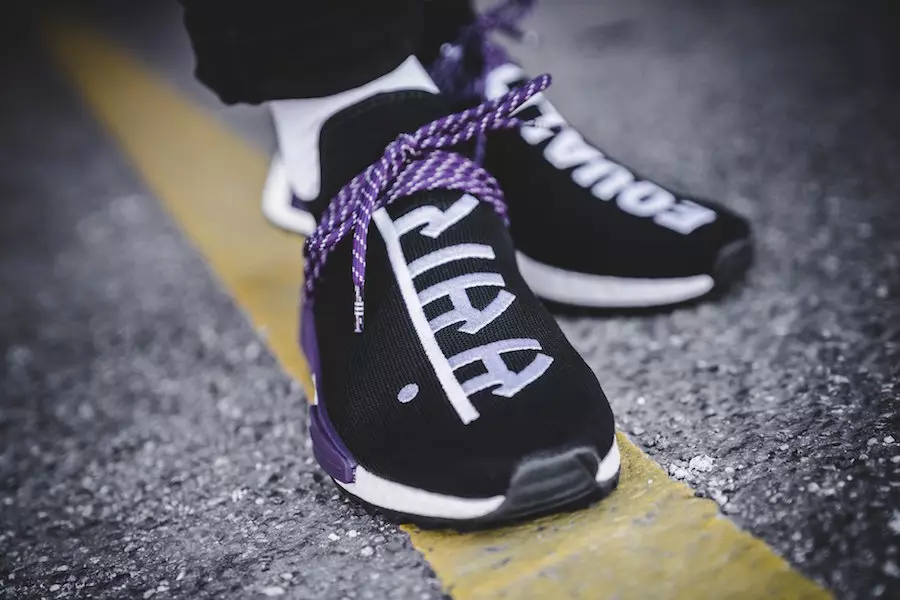 Ոտքի վրա հայացք Pharrell x adidas NMD Hu «Հավասարություն» արահետին