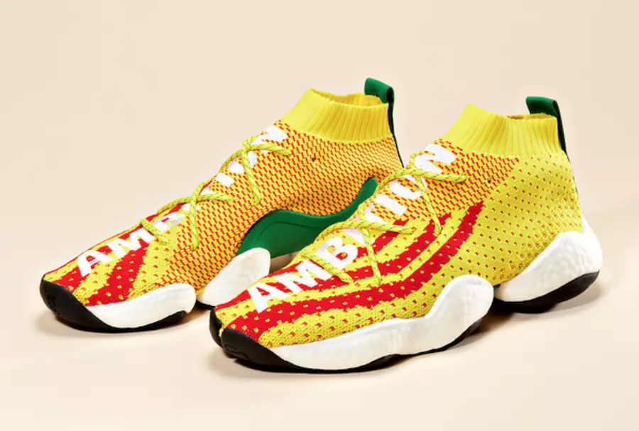 Pharrell x adidas BYW (Boost You Wear) スニーカーの限定ルック