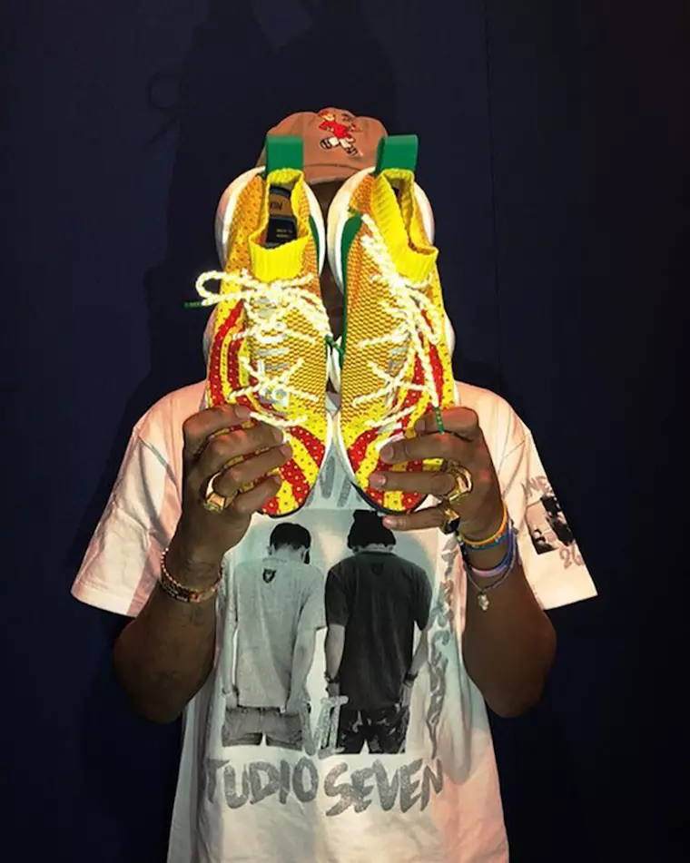 Pharrell x Adidas BYW באָאָסט איר טראָגן אַלע-שטערן