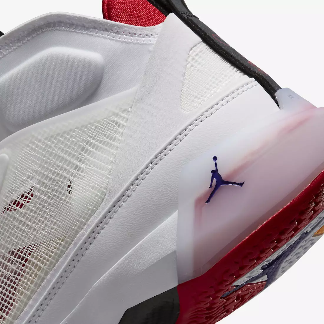 Air Jordan 37 Hare DD6958-160 تاريخ الإصدار