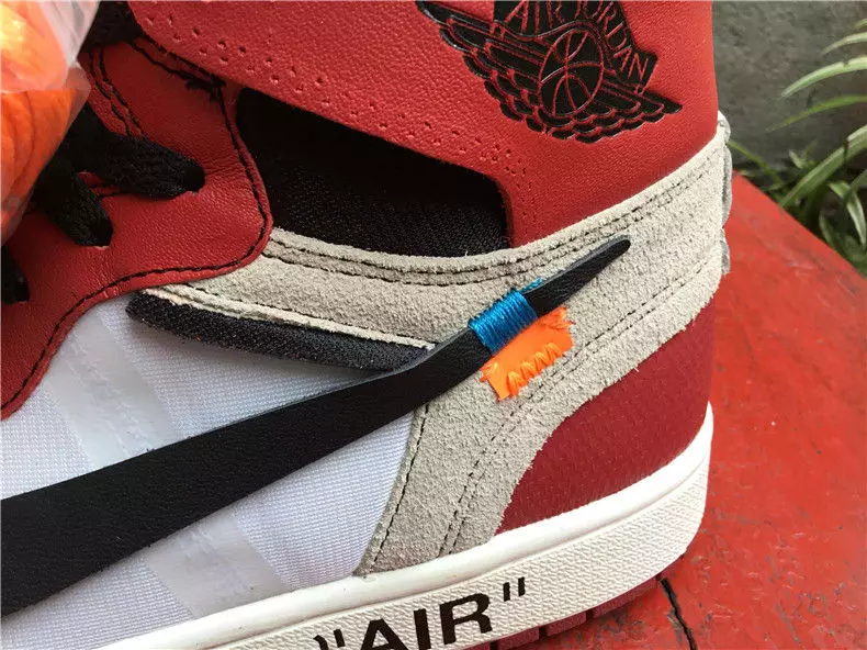 OFF-WHITE Air Jordan 1 narx yorlig'i qutisi yorlig'i