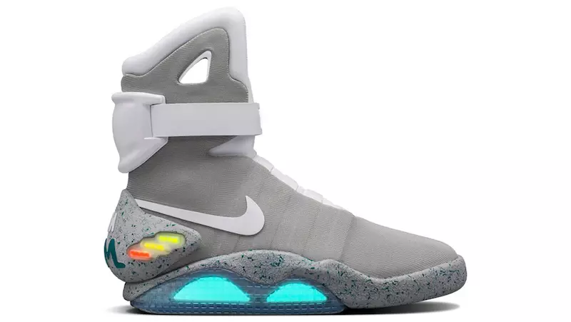 Ir pieejami Nike Mags Raffle 89 pāri