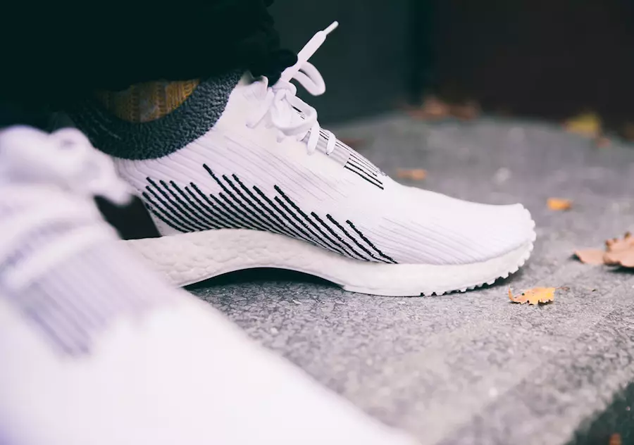 Whitaker Araba Kulübü x adidas NMD Yarışçı