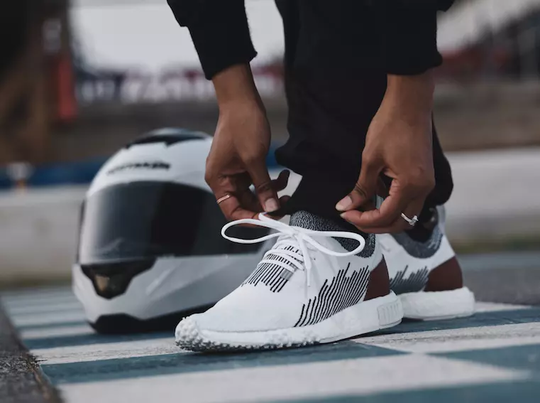 Club Gluaisteán Whitaker x adidas NMD Racer