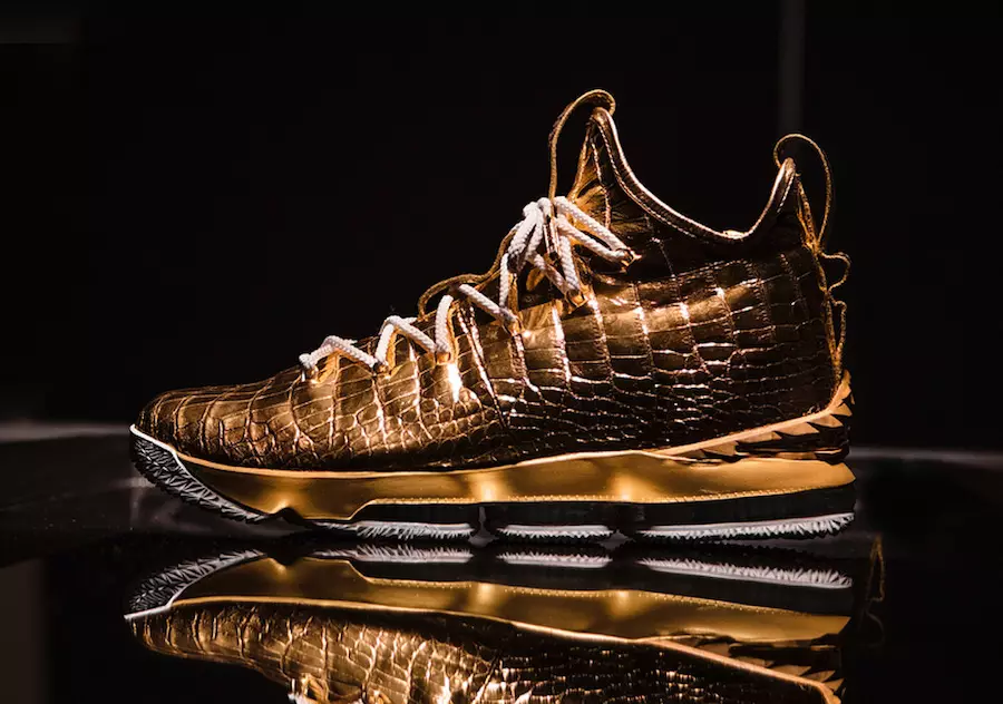 Nike LeBron 15 Senilai $100,000