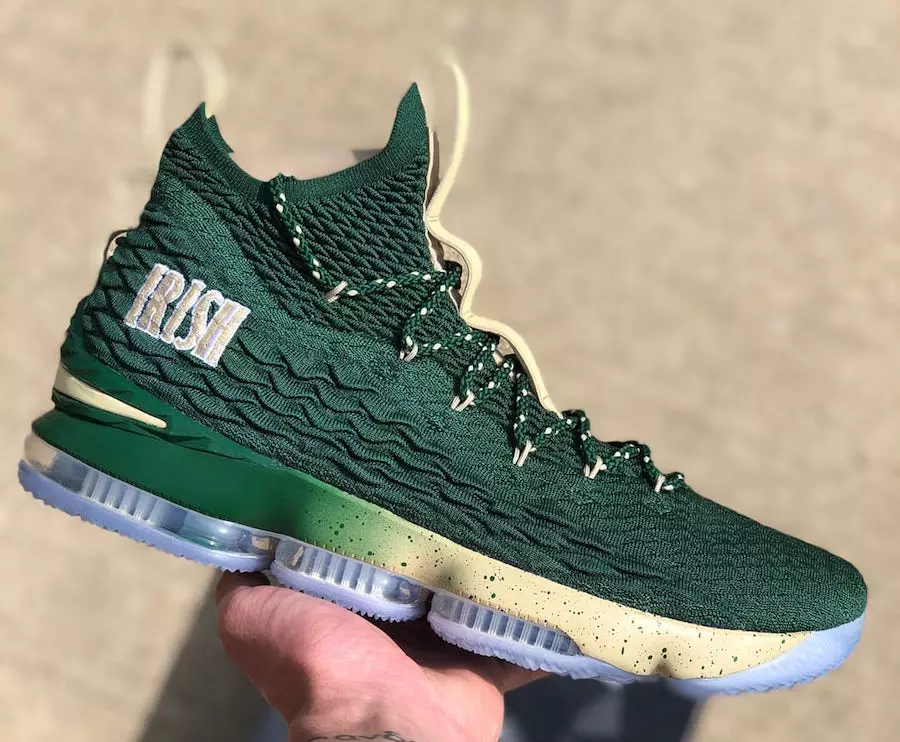 Nike LeBron 15 SVSM u gostima