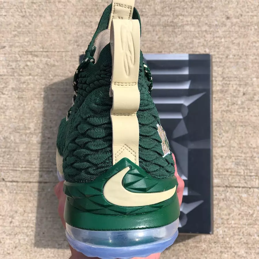 Nike LeBron 15 SVSM Daban